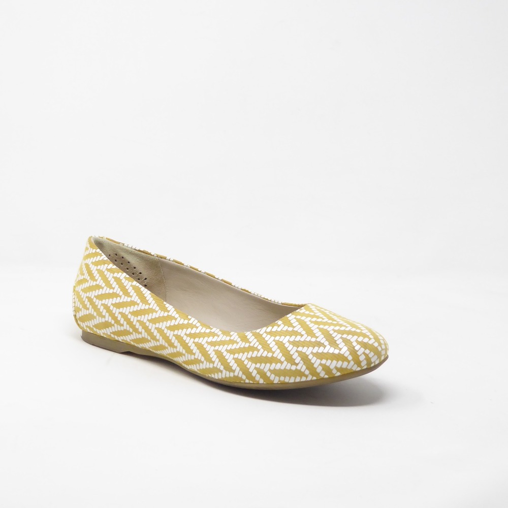 SAS Womens Lacey Ballet Flats Yellow White Chevron Pattern Leather 8M